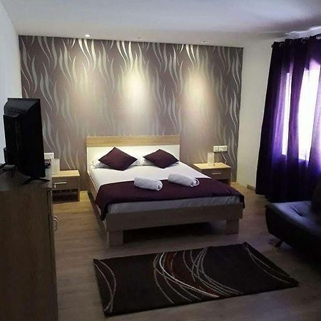 Sunstone Boutique Guest House Buġibba Ngoại thất bức ảnh