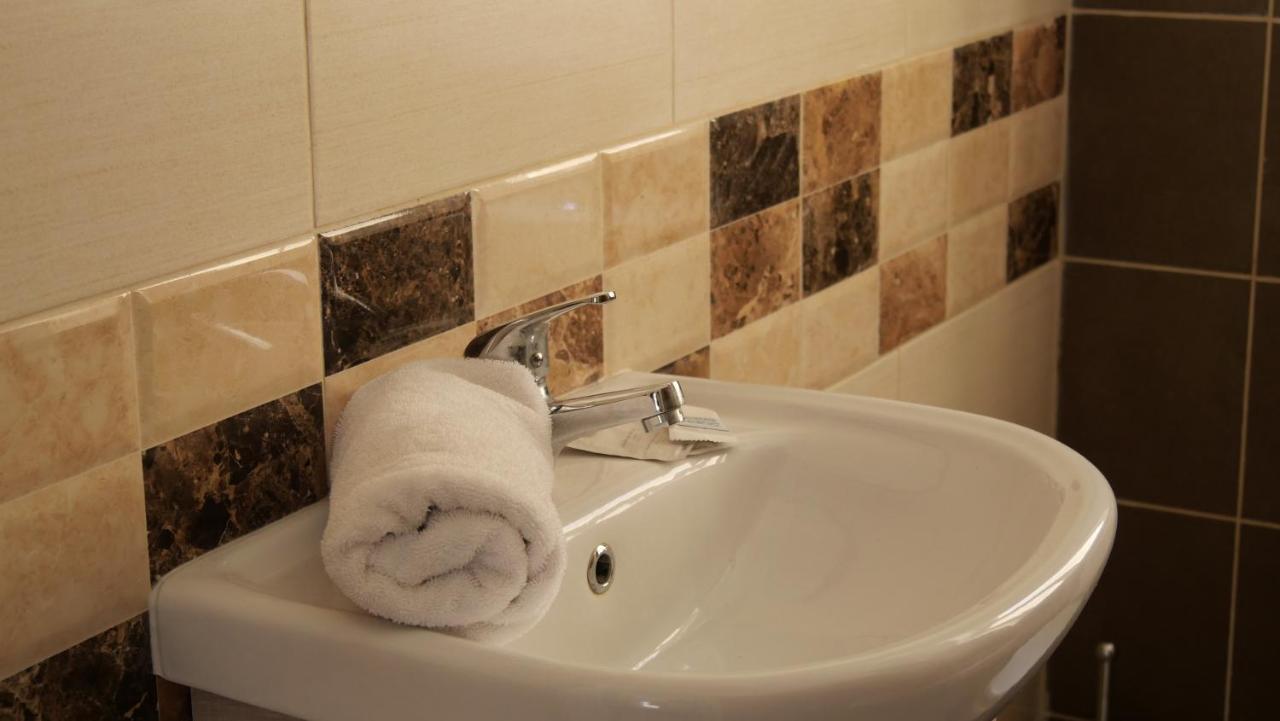 Sunstone Boutique Guest House Buġibba Ngoại thất bức ảnh