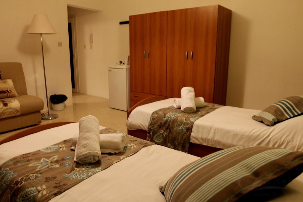 Sunstone Boutique Guest House Buġibba Phòng bức ảnh