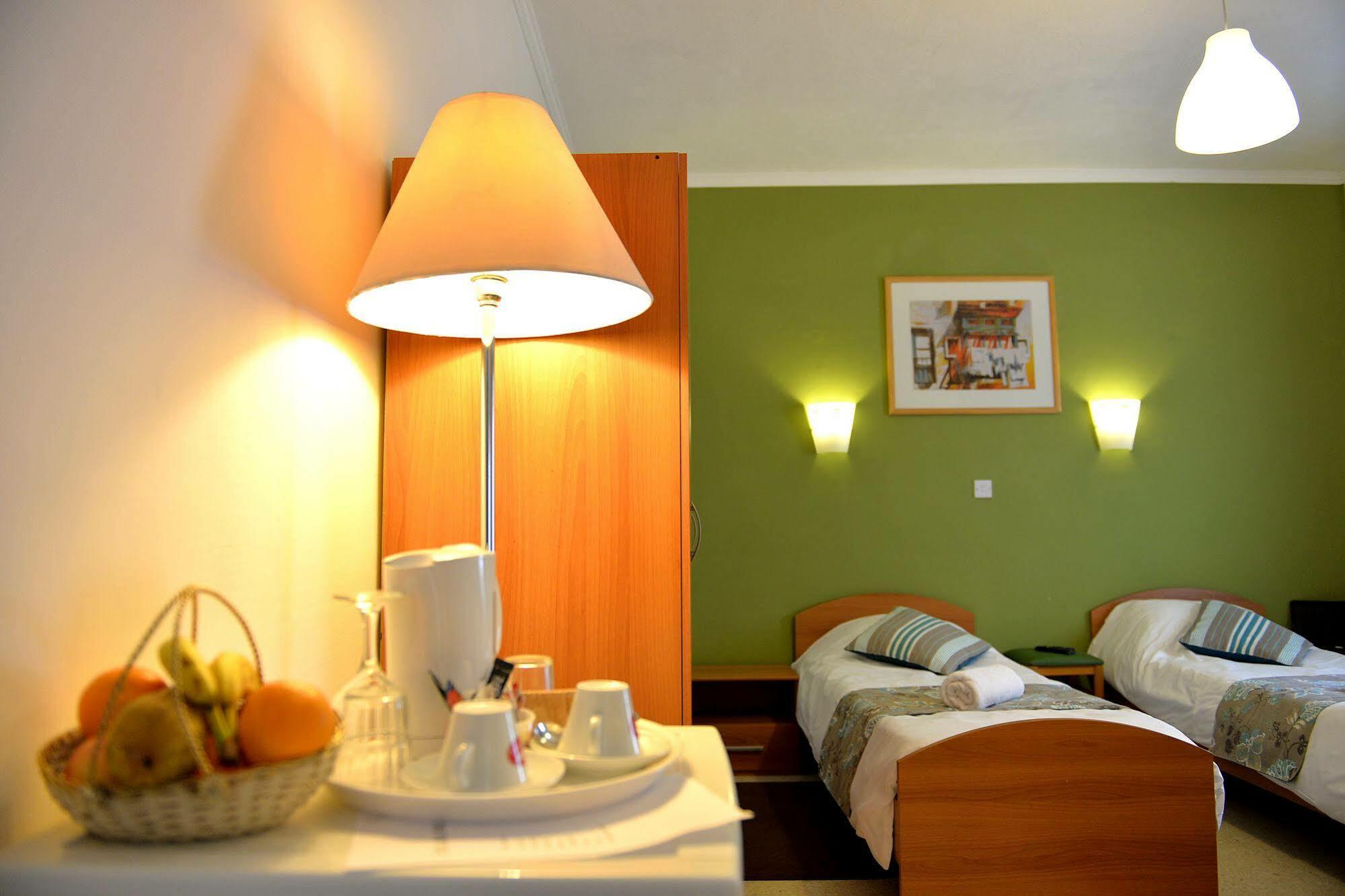 Sunstone Boutique Guest House Buġibba Ngoại thất bức ảnh