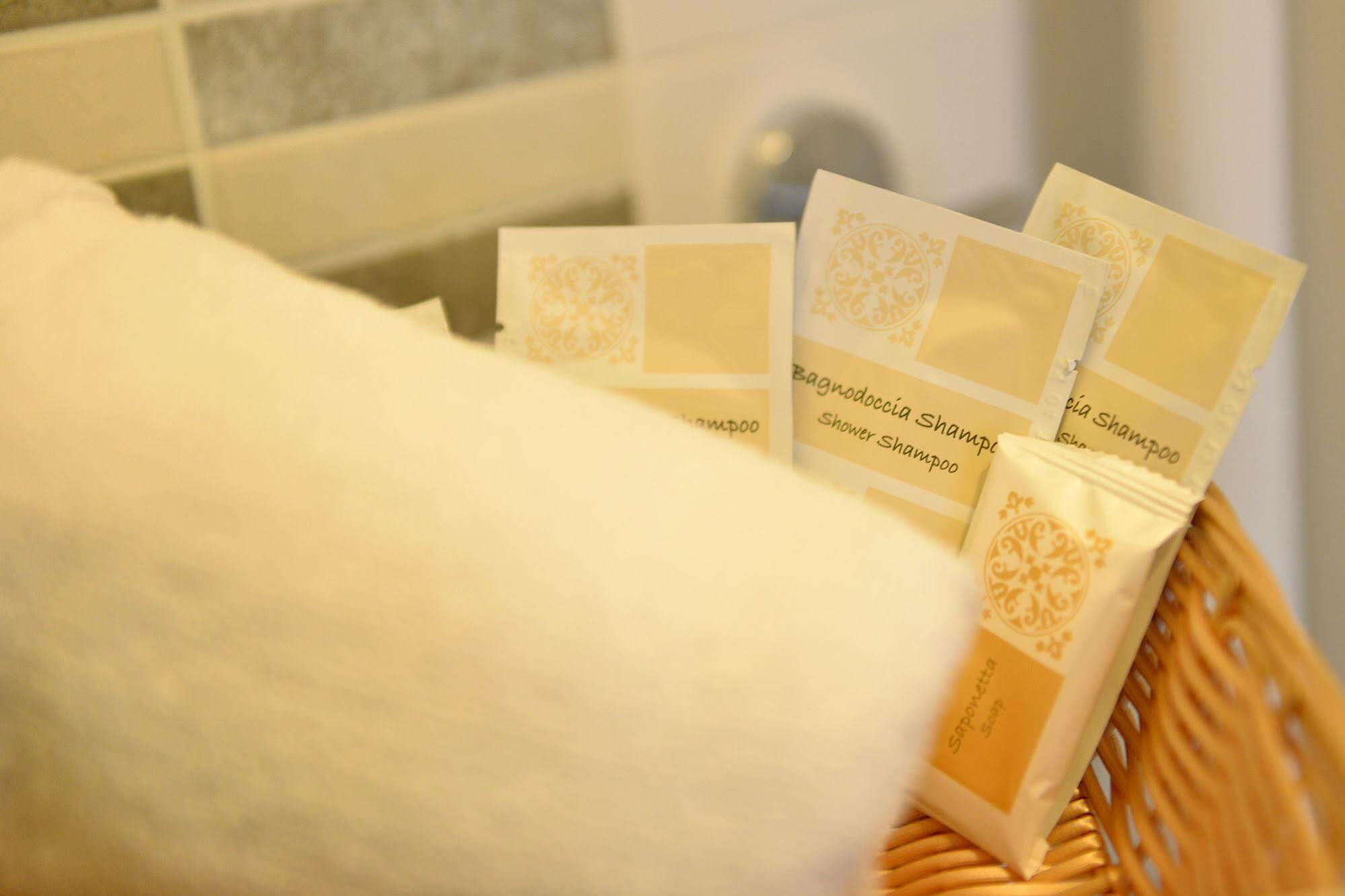 Sunstone Boutique Guest House Buġibba Ngoại thất bức ảnh