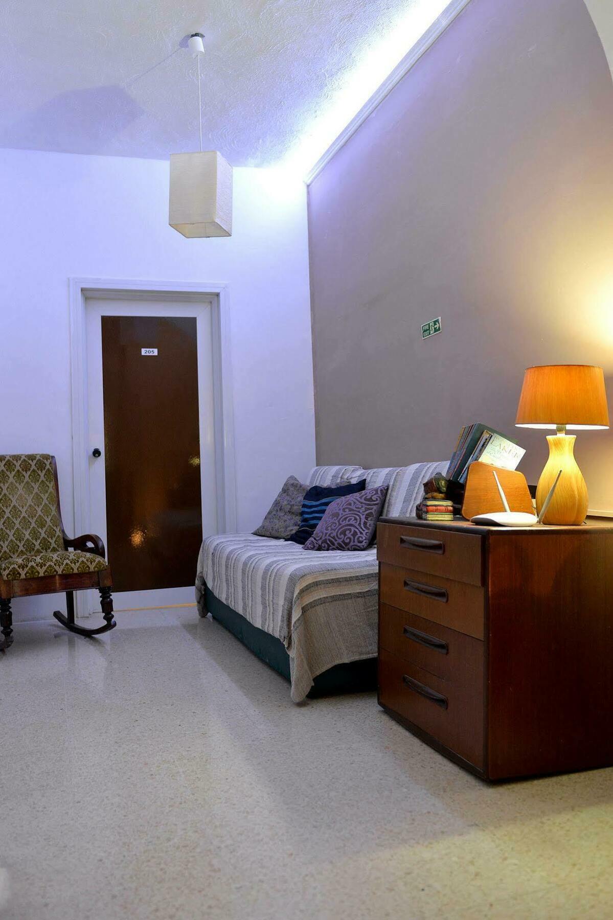 Sunstone Boutique Guest House Buġibba Ngoại thất bức ảnh