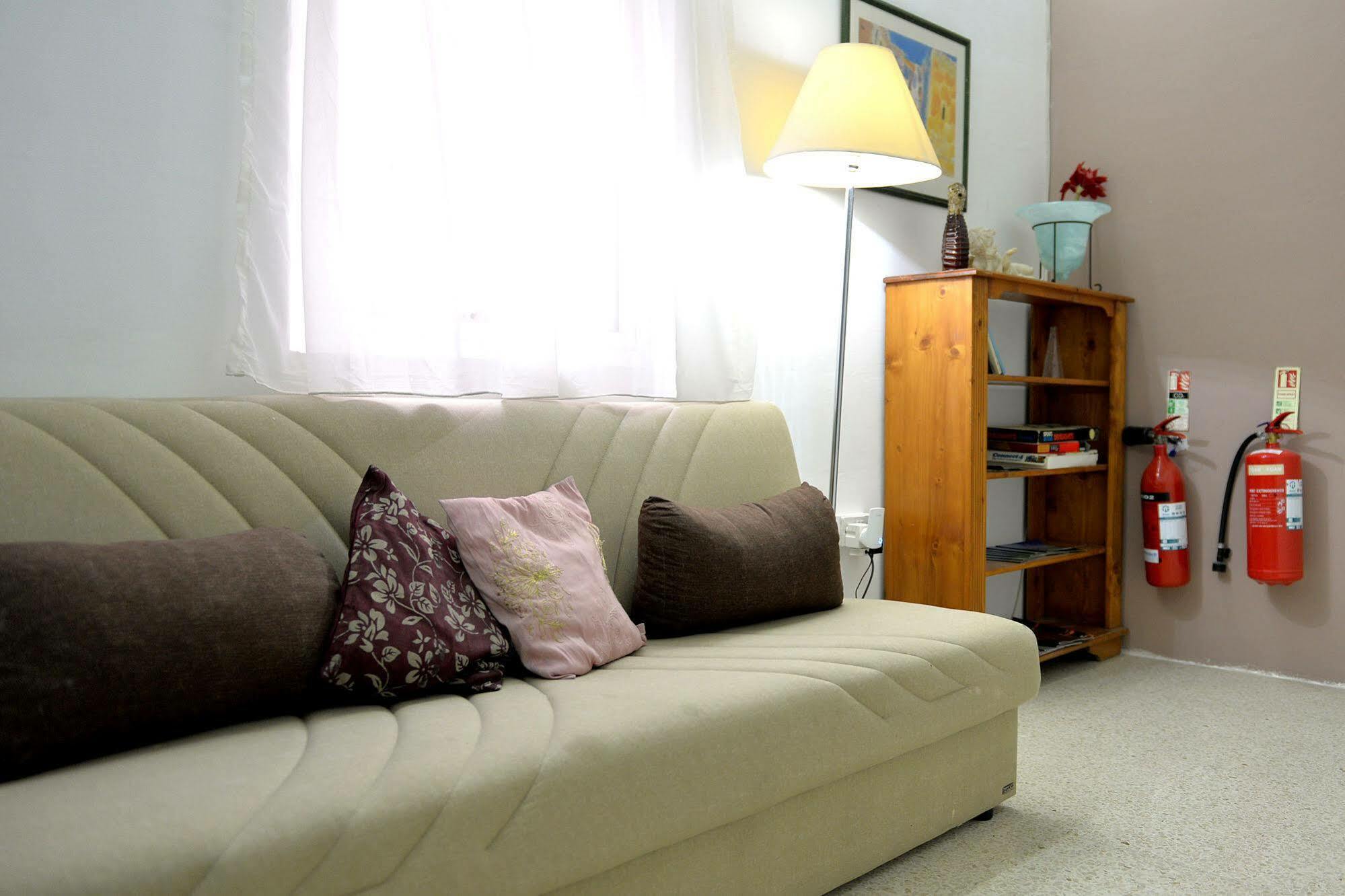 Sunstone Boutique Guest House Buġibba Ngoại thất bức ảnh